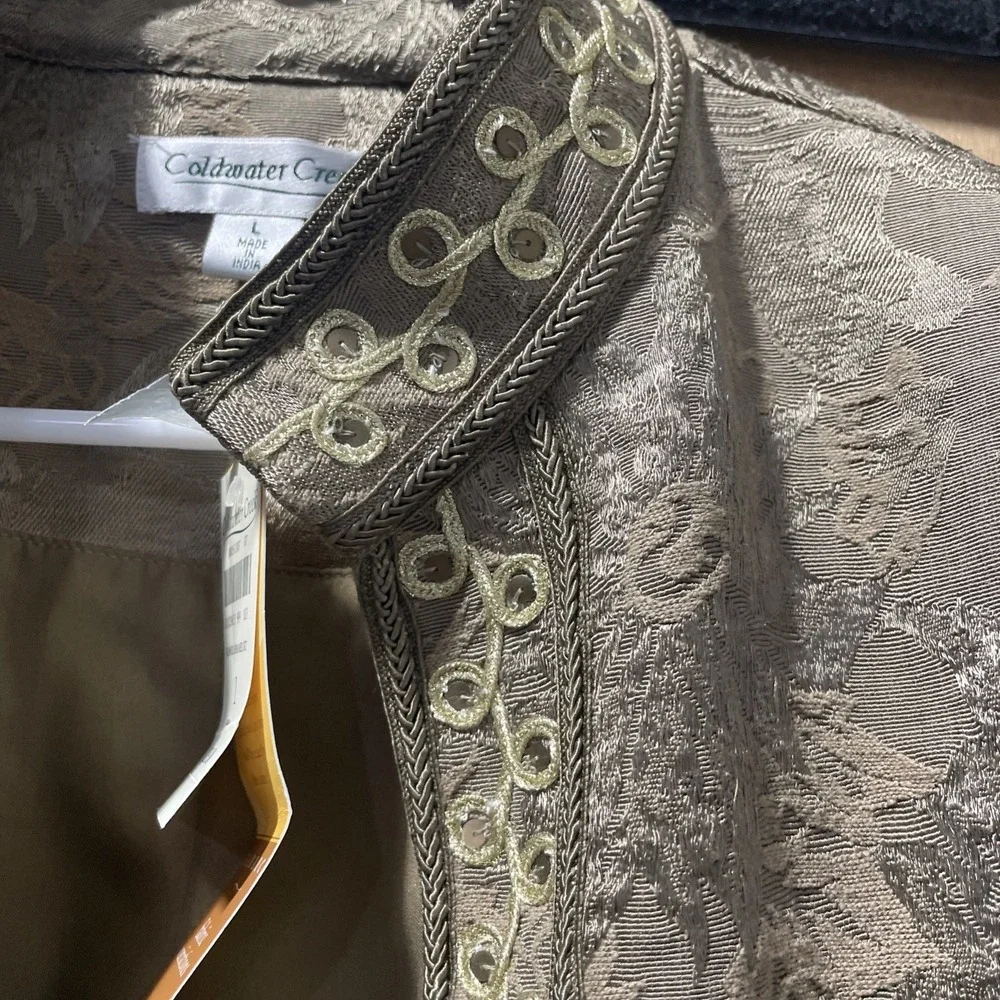Cold water Creek NWT Women's Embroided Flower Shimmer Jacket Size Large‎